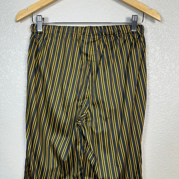 Harry Potter x Potterybarn Hufflepuff House Sateen Long Sleeve Pant Pajama Set M - Picture 14 of 16